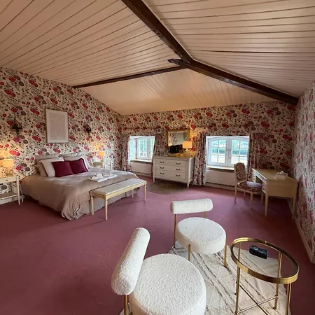Domaine De Bellevue 4*
